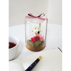 【母の日専用】スヌーピーテラリウムＨＵＧ（プリザーブドフラワー）商品のお届け期間：5.6(水)～5.10(日)。5月6日以降のご注文は「遅れてごめんね」対応となります。画像