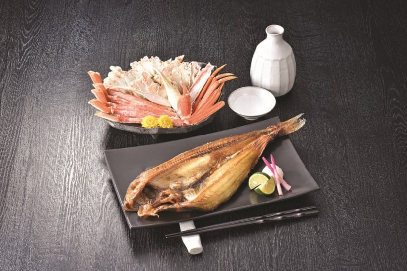 【北海道直送】 カネサン佐藤水産 真ほっけ開き・ボイルずわいがにセットR 【全国送料込】(沖縄・離島除く)画像