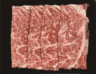 【北海道直送】 東日本フード 北海道の銘柄牛　白老牛肩ロースすき焼き　350ｇ 【全国送料込】(沖縄・離島除く)の画像