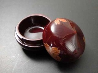 香合（お香入れ）　超小型どんぐり香合（溜塗）画像