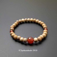 数珠ブレス 白檀 主玉6mm 親・2天メノウ入の画像