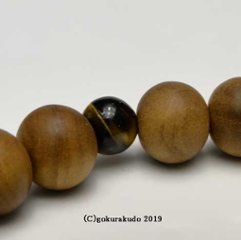 数珠 ブレス 白檀 主玉10mm 親・2天虎目石入り画像