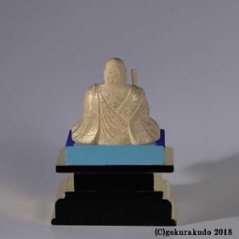日蓮聖人像 2寸 檜 金箔台座（国産）画像