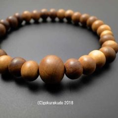  数珠ブレス 総白檀 主玉尺玉（穴～穴約6mmm）画像
