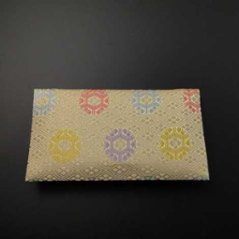 正絹２つ折り数珠入れ 白っぽい金茶地G-nh2画像