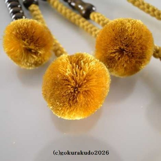 数珠 日蓮宗・法華宗 総紅梅 尺 金茶色菊房 [紙箱入り]画像