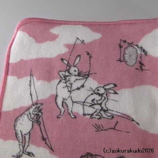 ガーゼタオルハンカチ 鳥獣人物戯画（猿追い）ピンク画像