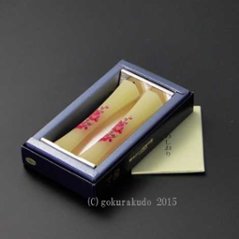蜜蝋　茜（梅柄）の画像