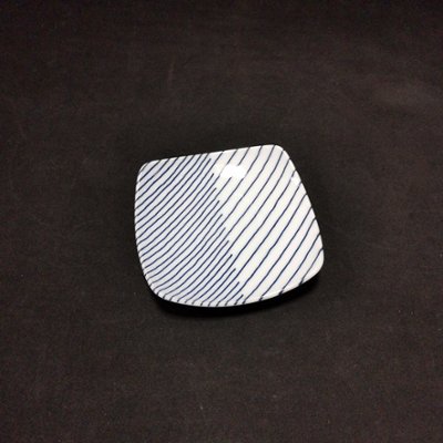 白山陶器　重ね縞　反角小皿の画像