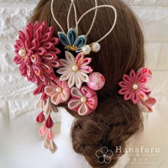 つまみ細工髪飾り ダリア 銀紅（くすみピンク） 生成 和柄｜成人式 卒業式 結婚式 和装画像