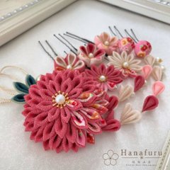 つまみ細工髪飾り ダリア 銀紅（くすみピンク） 生成 和柄｜成人式 卒業式 結婚式 和装画像