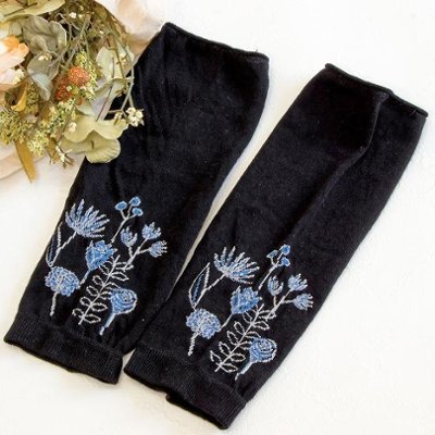 MAISON BLANCHE　おさんぽアームカバー（フラワー）ブラックの画像