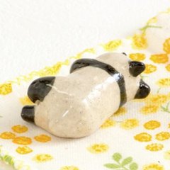 豆屋　箸置き（パンダ　横　うでまくら）画像