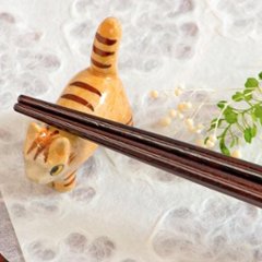 豆屋　箸置き（猫　立ち背　トラ茶）画像