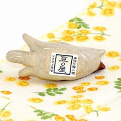 豆屋　箸置き（ねこ　あお向け両足あげ　ミケ濃茶）画像