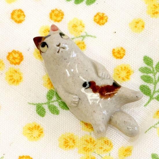 豆屋　箸置き（ねこ　あお向け両足あげ　ミケ濃茶）画像