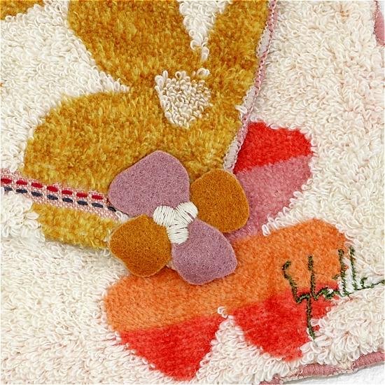 シビラ　ポケットハンカチ（イエローオーカー花）画像