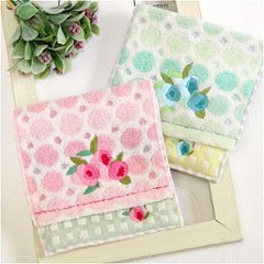 シビラ　ポケットハンカチ（水玉＆バラ）の画像