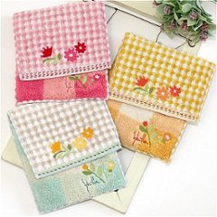 シビラ　ポケットハンカチ（チェック×花刺繍）の画像