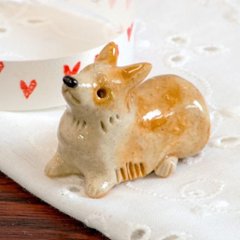 豆屋　箸置き（ウエルシュ　コーギー　ペンブローク　ふせ）の画像