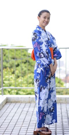 帯が選べる! (衿あり) 浴衣〈華蝶/紺〉　※浴衣単品 ¥13,200画像