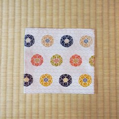古帛紗_20　「西陣織」梅華紋亀甲花菱画像