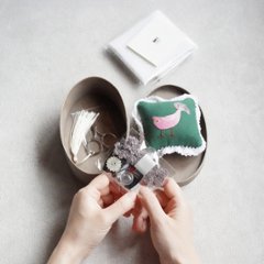 オーバルボックスお裁縫箱　鳥画像