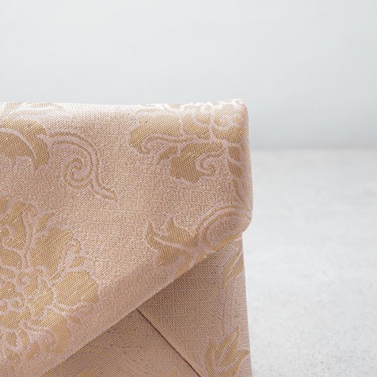 数寄屋袋35　二重蔓牡丹唐草文画像