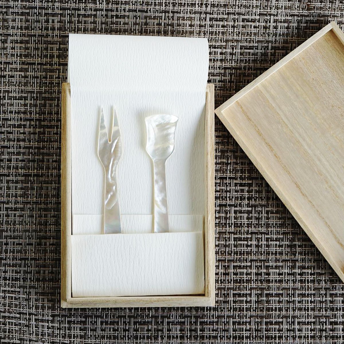 白蝶貝カトラリー2本組 桐箱入り｜創作品モール あるる