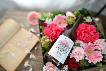 敬老の日に　島ロゼスパークリング ＆ Box Flowerの画像