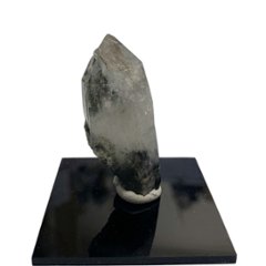 天然石  ガネーシュヒマール産  ヒマラヤ水晶 クラスター  クローライトINクォーツ（2645）プレート付き画像