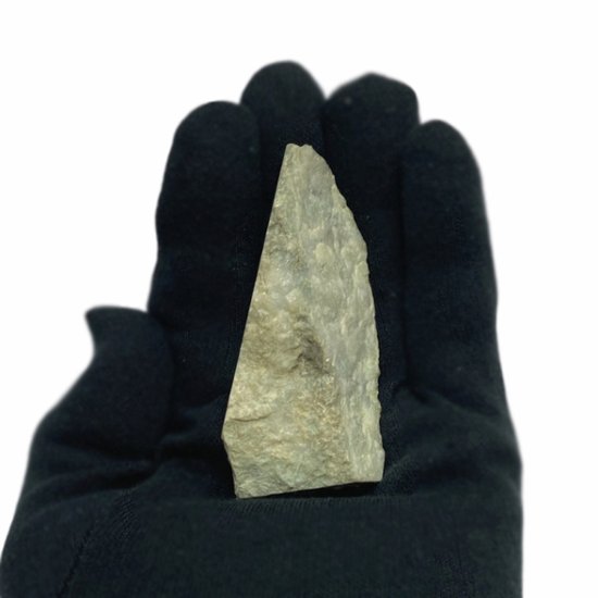 天然石 糸魚川翡翠 原石  (2699) ジェイダイト 国産鉱物　画像