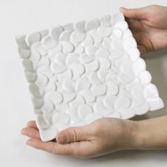 ジェンガラ陶器 - フランジバニ スクエアプレート ジェンガラケラミック画像