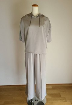 パーカーの画像