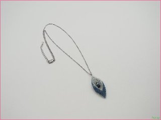 すくも藍キット　「バイカラーリーフ」　ネックレスの画像
