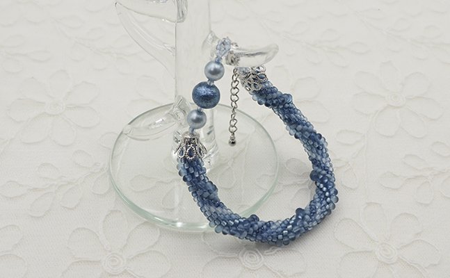 すくも藍キット　「チューブクロッシェのブレスレット」の画像