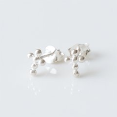 クロスモチーフのSILVER925ピアスの画像