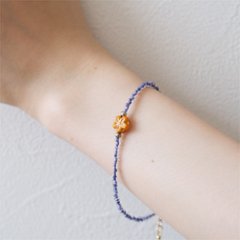 花びらモチーフのチェコビーズと涼し気なカラーのビーズのブレスレット画像