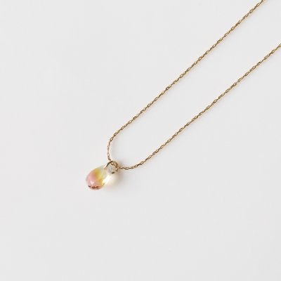 グラデーションガラスのネックレスの画像