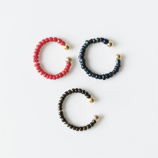 小さなビーズのイヤカフ画像