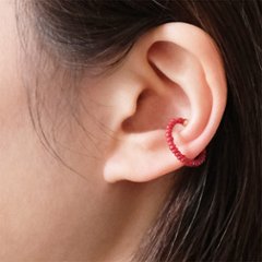 小さなビーズのイヤカフ画像