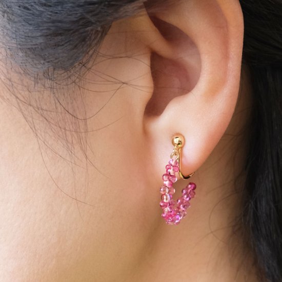 ファルファーレビーズのハーフイヤリング画像