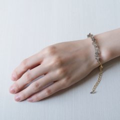 クォーツをふんだんに使用したブレスレット画像