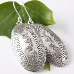 カレン族シルバーピアスの画像