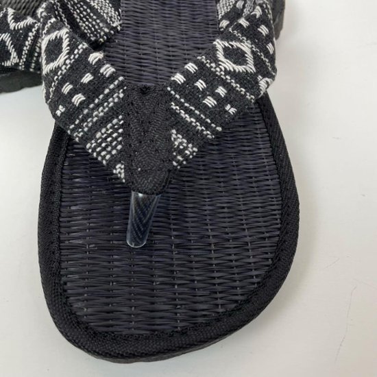 い草サンダル　和風　和装　ルームサンダル　スリッパ　軽量　鼻緒タイプ１ブラックゲリ生地　画像