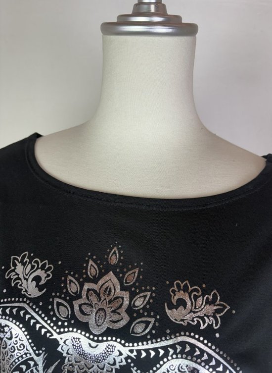 Tシャツ　ドルマン袖　夏　薄手　涼しい　ラメプリント　象柄画像