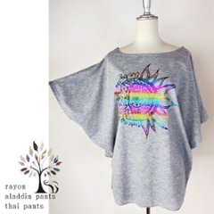 Tシャツ　ドルマン袖　夏　薄手　涼しい　ラメプリント　太陽と月柄の画像