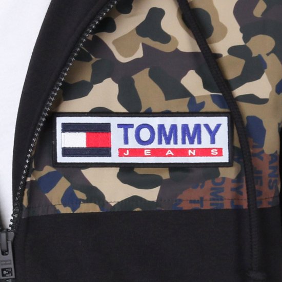 TOMMYJEANS トミージーンズ ジップアップフーディー 迷彩 ブラック画像