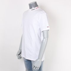 TOMMYJEANS トミージーンズロゴハイネック Tシャツ ホワイト画像