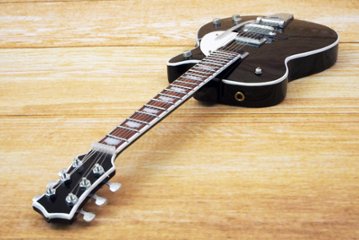 Musical Story Artist motif 1/4 ミニチュア 楽器 ギター ジョージ・ハリスン 1957 6128 Duo Jet Black Finish画像